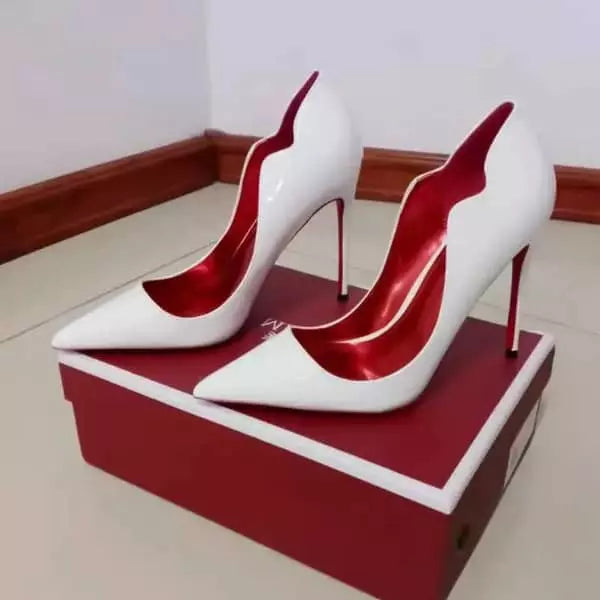 Décolleté di lusso con tacco alto in vernice 
