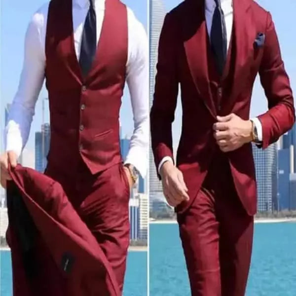 Elegant men's 3-piece suit displayed on a mannequin