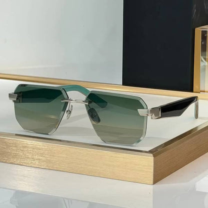Polarized square sunglasses with luxury metal frame and vintage style